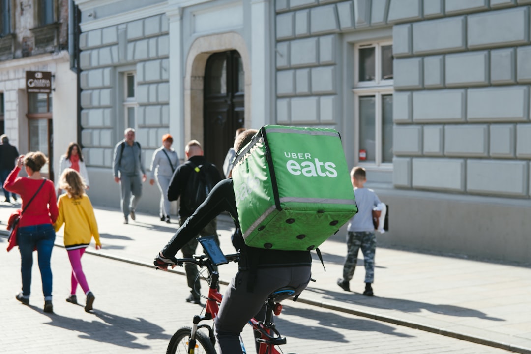 Struktura wynagrodzeń w Uber Eats